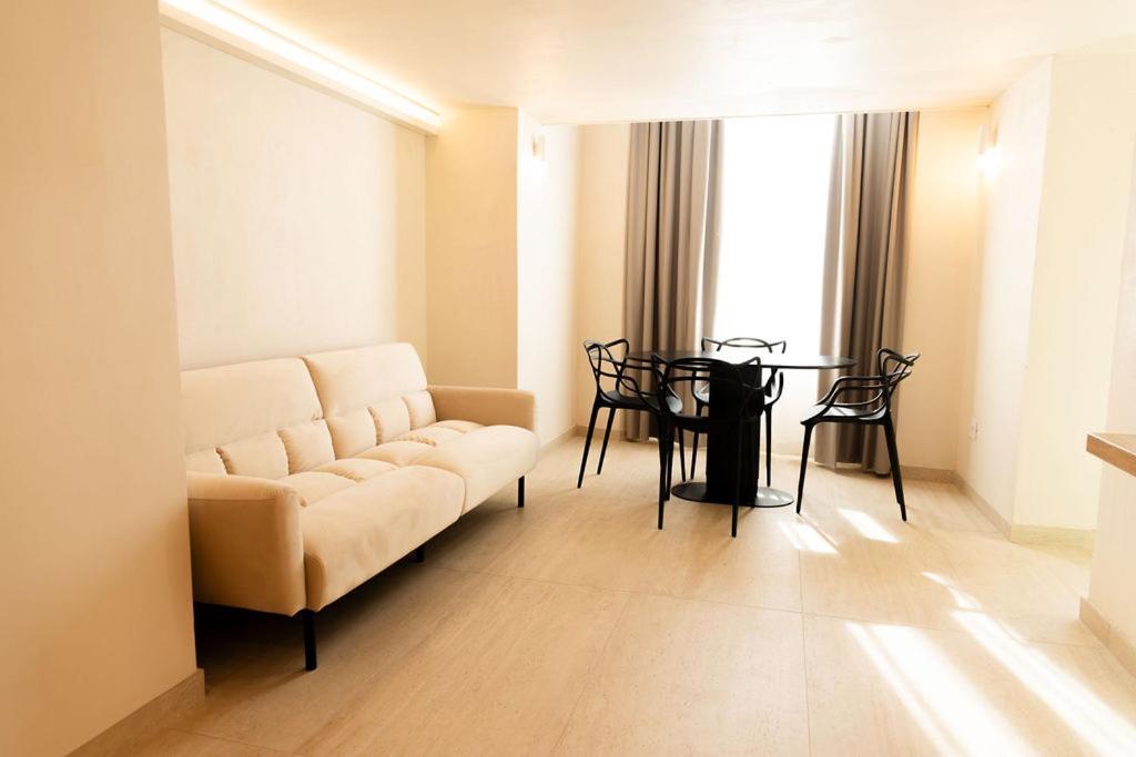 Sun Serenity Suite โตรเปอา ภายนอก รูปภาพ