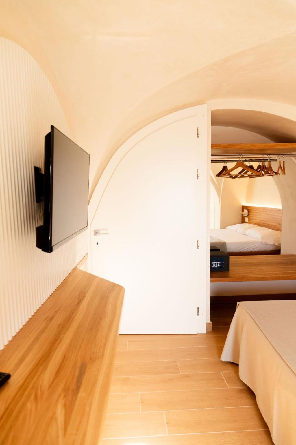 Sun Serenity Suite โตรเปอา ภายนอก รูปภาพ