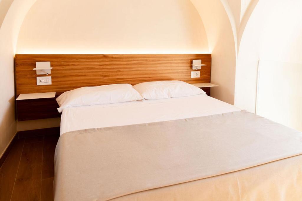 Sun Serenity Suite โตรเปอา ภายนอก รูปภาพ