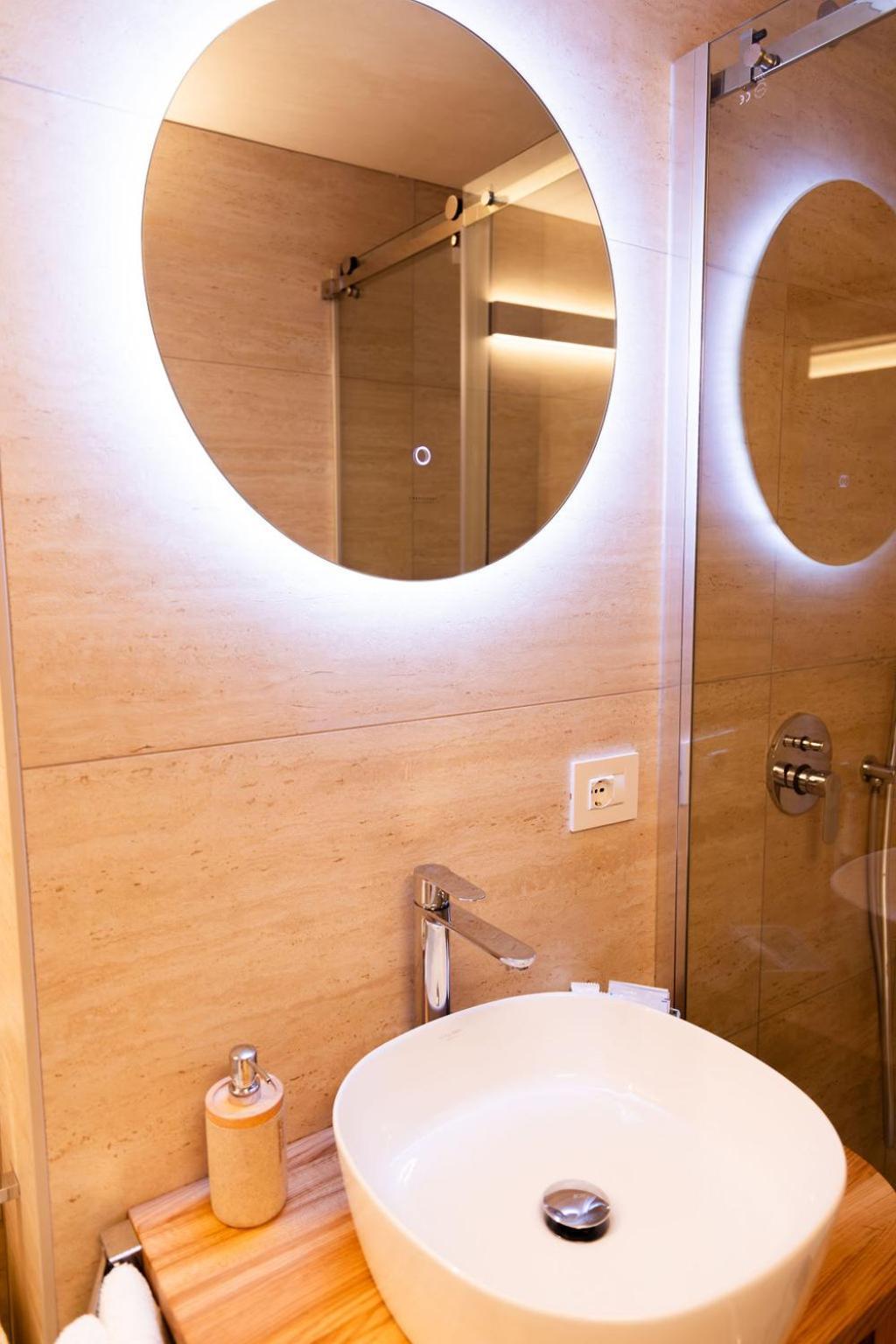 Sun Serenity Suite โตรเปอา ภายนอก รูปภาพ